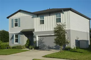 3070 Forrest Plum Ct, Zephyrhills, FL 33540 - Photo 4
