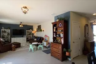 3070 Forrest Plum Ct, Zephyrhills, FL 33540 - Photo 14