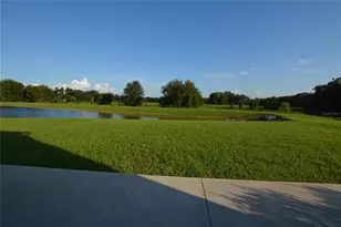 3070 Forrest Plum Ct, Zephyrhills, FL 33540 - Photo 8
