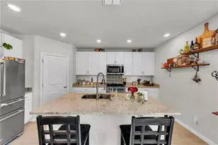 3070 Forrest Plum Ct, Zephyrhills, FL 33540 - Photo 20