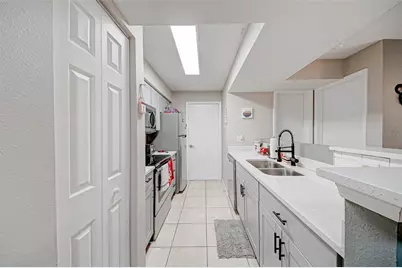 3038 Parkway Boulevard #305, Kissimmee, FL 34747 - Photo 6