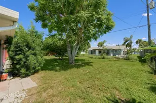 520 Center Rd, Venice, FL 34285 - Photo 8