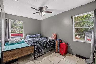359 W Lansdowne Avenue, Orange City, FL 32763 - Photo 22