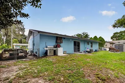 359 W Lansdowne Avenue, Orange City, FL 32763 - Photo 6