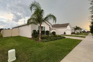 33647 Sky Blossom Cir, Leesburg, FL 34788 - Photo 2