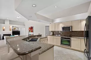 7691 Belvoir Dr, Orlando, FL 32835 - Photo 6