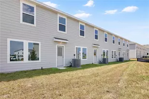975 Phoenix St, Davenport, FL 33837 - Photo 24