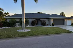 1840 Flametree Ln, Venice, FL 34293 - Photo 2