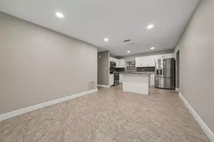 1339 E Jackson Ave, Mount Dora, FL 32757 - Photo 2