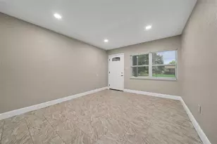 1339 E Jackson Ave, Mount Dora, FL 32757 - Photo 8