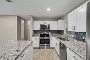 1339 E Jackson Ave, Mount Dora, FL 32757 - Photo 4