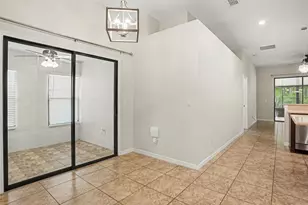 2721 Eagle Cliff Dr, Kissimmee, FL 34746 - Photo 4