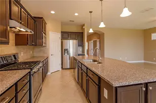 672 Cordoba Dr, Davenport, FL 33837 - Photo 4