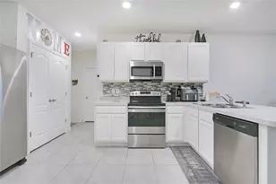 3676 Scarlet Oak Dr, Saint Cloud, FL 34772 - Photo 8