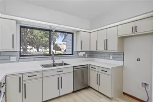 4572 N Lake Orlando Pkwy, Orlando, FL 32808 - Photo 14