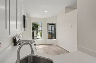 84 Lakepointe Cir, Kissimmee, FL 34743 - Photo 6