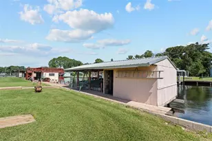 1630 Paradise Ln, Astor, FL 32102 - Photo 10