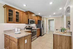 27143 Roanoke Dr, Leesburg, FL 34748 - Photo 10