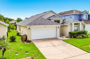 2873 Blooming Alamanda Loop, Kissimmee, FL 34747 - Photo 2