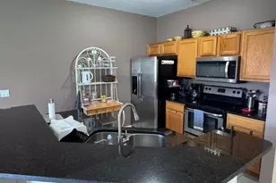 3050 Secret Lake Dr, Kissimmee, FL 34747 - Photo 10