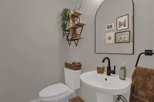 235 E Beach St, Groveland, FL 34736 - Photo 22