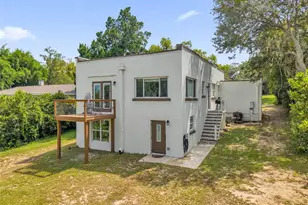 235 E Beach St, Groveland, FL 34736 - Photo 2