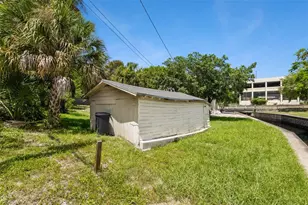 558 10th Ave S, Saint Petersburg, FL 33701 - Photo 20