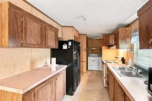 2746 Tropical Lake Dr, Kissimmee, FL 34741 - Photo 8