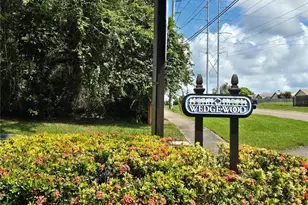 2614 2nd Ct, Palm Harbor, FL 34684 - Photo 2