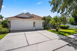 14137 Magnolia Glen Cir, Orlando, FL 32828 - Photo 2
