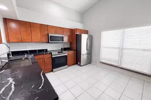 1204 Tiger Wood Ct, Valrico, FL 33596 - Photo 2