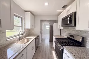 2096 W Atmore Cir, Deltona, FL 32725 - Photo 2