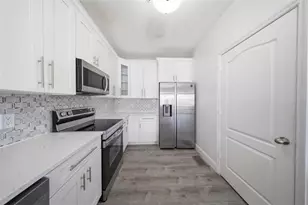 2276 Betsy Ross Ln, Saint Cloud, FL 34769 - Photo 8