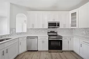 2276 Betsy Ross Ln, Saint Cloud, FL 34769 - Photo 10