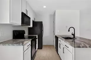 2074 Shaw Ln, Orlando, FL 32814 - Photo 10