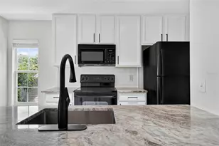 2074 Shaw Ln, Orlando, FL 32814 - Photo 8