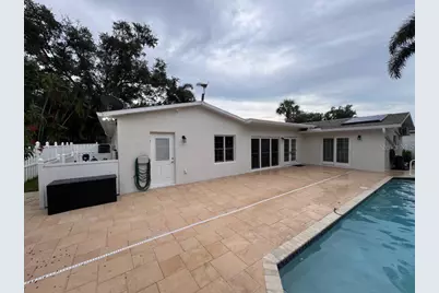 146 Giralda Boulevard NE, Saint Petersburg, FL 33704 - Photo 4