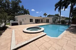 146 Giralda Blvd NE, Saint Petersburg, FL 33704 - Photo 8