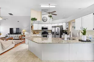12512 Tillingham Ct, Orlando, FL 32837 - Photo 6