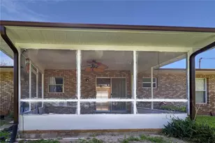 1526 Piedmont Dr, Deltona, FL 32725 - Photo 16