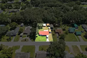 6312 Sweetwater Dr E, Lakeland, FL 33811 - Photo 4