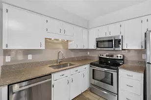 6312 Sweetwater Dr E, Lakeland, FL 33811 - Photo 18