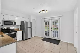 6312 Sweetwater Dr E, Lakeland, FL 33811 - Photo 14