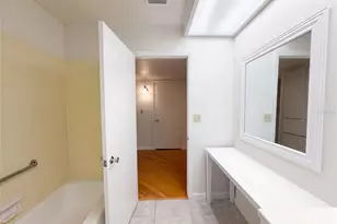 1818 Danbury Dr, Sun City Center, FL 33573 - Photo 14