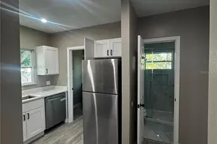 327 Ave J SE, Winter Haven, FL 33880 - Photo 8