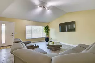 1915 E Lake Dr, Casselberry, FL 32707 - Photo 8
