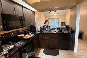 2803 Waxy Willow Ln, Orlando, FL 32808 - Photo 4