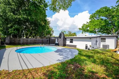 9596 Groveland Street, Seminole, FL 33772 - Photo 6