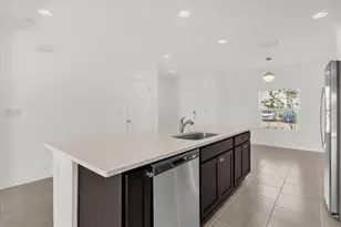1108 Sand Torch Cir, Davenport, FL 33837 - Photo 6