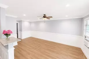 4666 Ken Knight Dr N, Jacksonville, FL 32209 - Photo 8